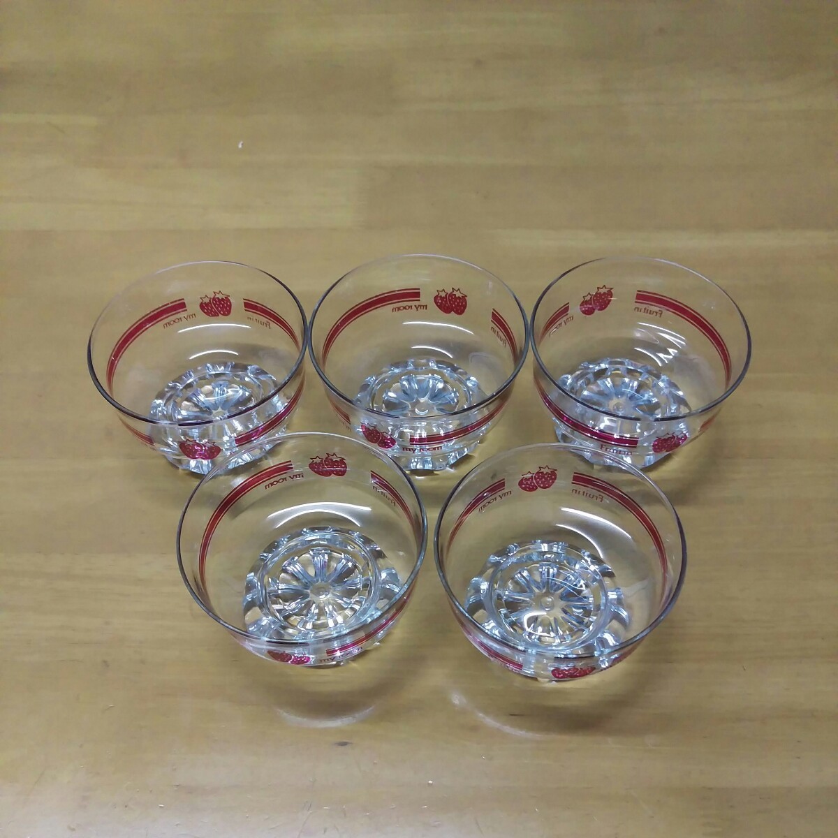 昭和レトロ　イチゴ柄　ガラス　デザート皿　5客