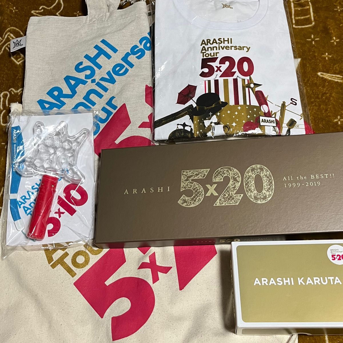 嵐 グッズセット ポーチ/パンフレット/かるた/フォトスタ 嵐 グッズセット ポーチ/パンフレット/かるた/フォトスタ