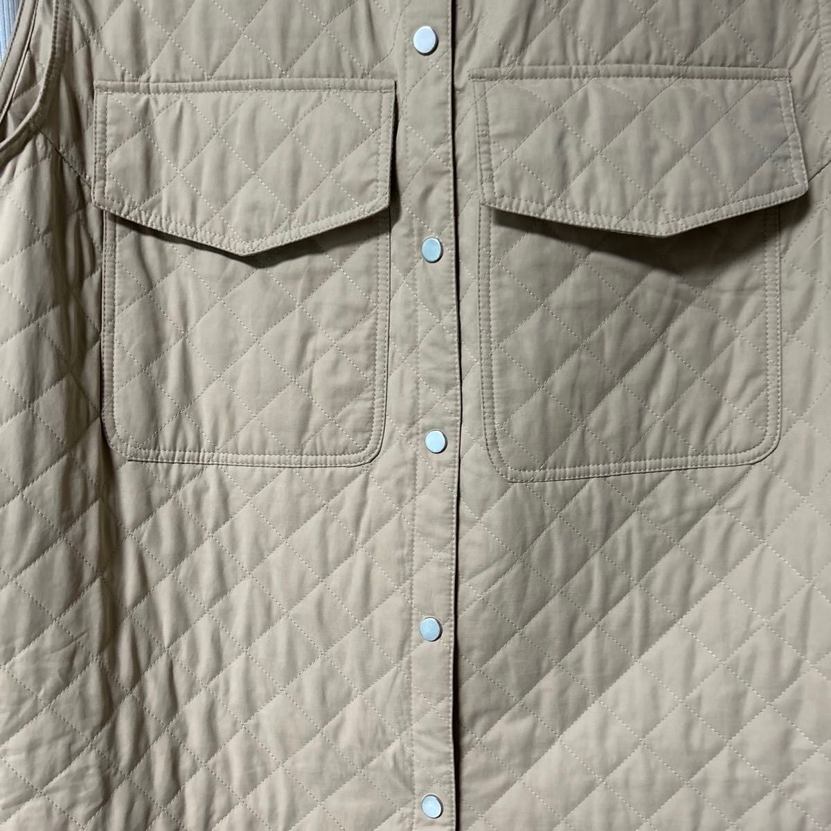 H&M 襟付きキルティングロングベスト タグ無し未使用 サイズXL H&M 襟付きキルティングロングベスト タグ無し未使用 サイズXL