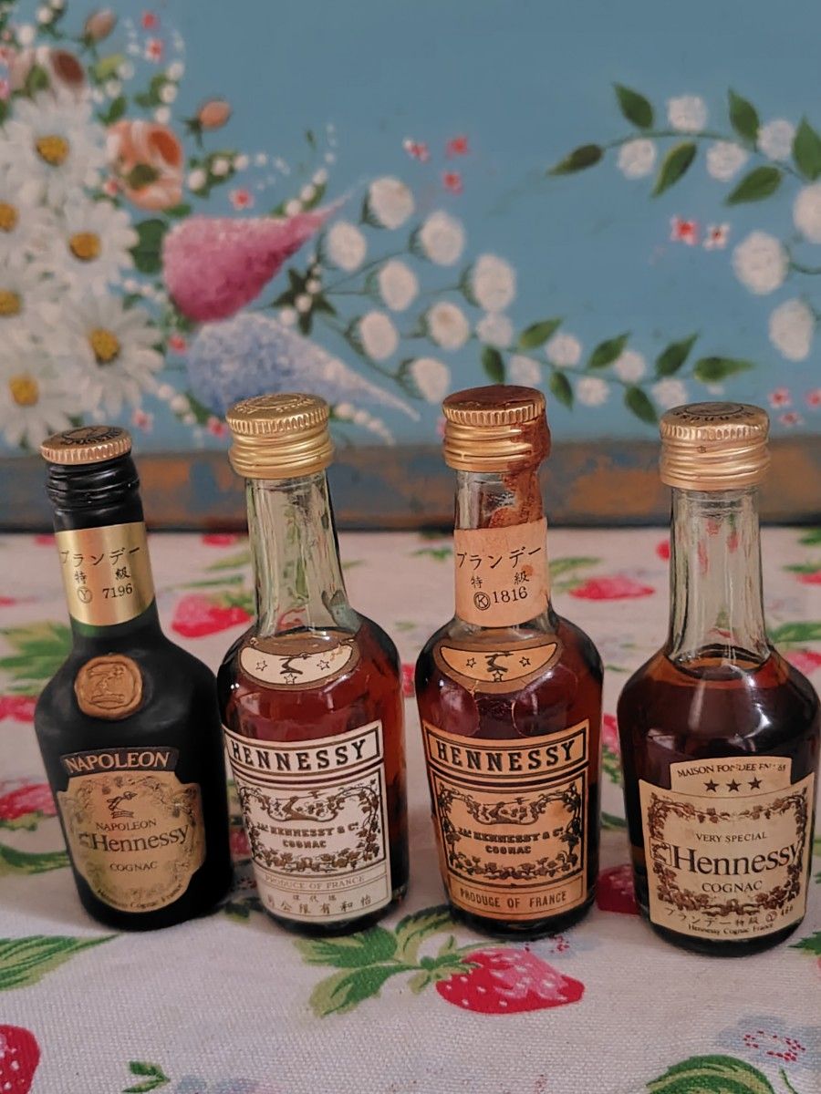 古酒 ヘネシー ナポレオン シルバートップ 700ml / Hennessy 古酒 ヘネシー ナポレオン シルバートップ 700ml / Hennessy