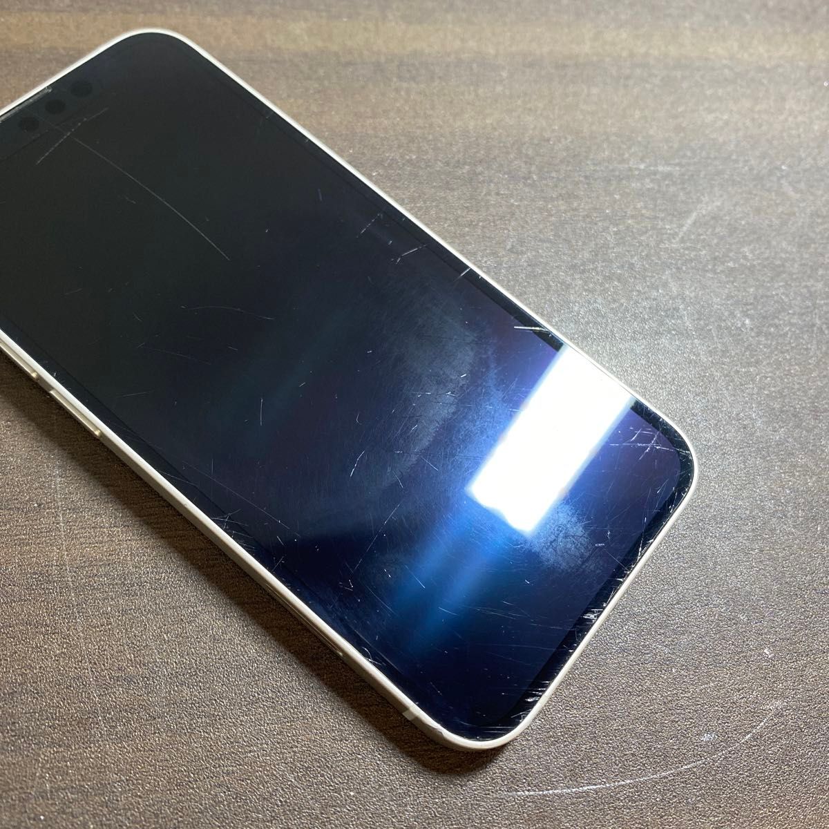 11898 iPhone13mini 128GB ホワイト SIMフリー ジャンク品 本体 11898 iPhone13mini 128GB ホワイト SIMフリー ジャンク品 本体