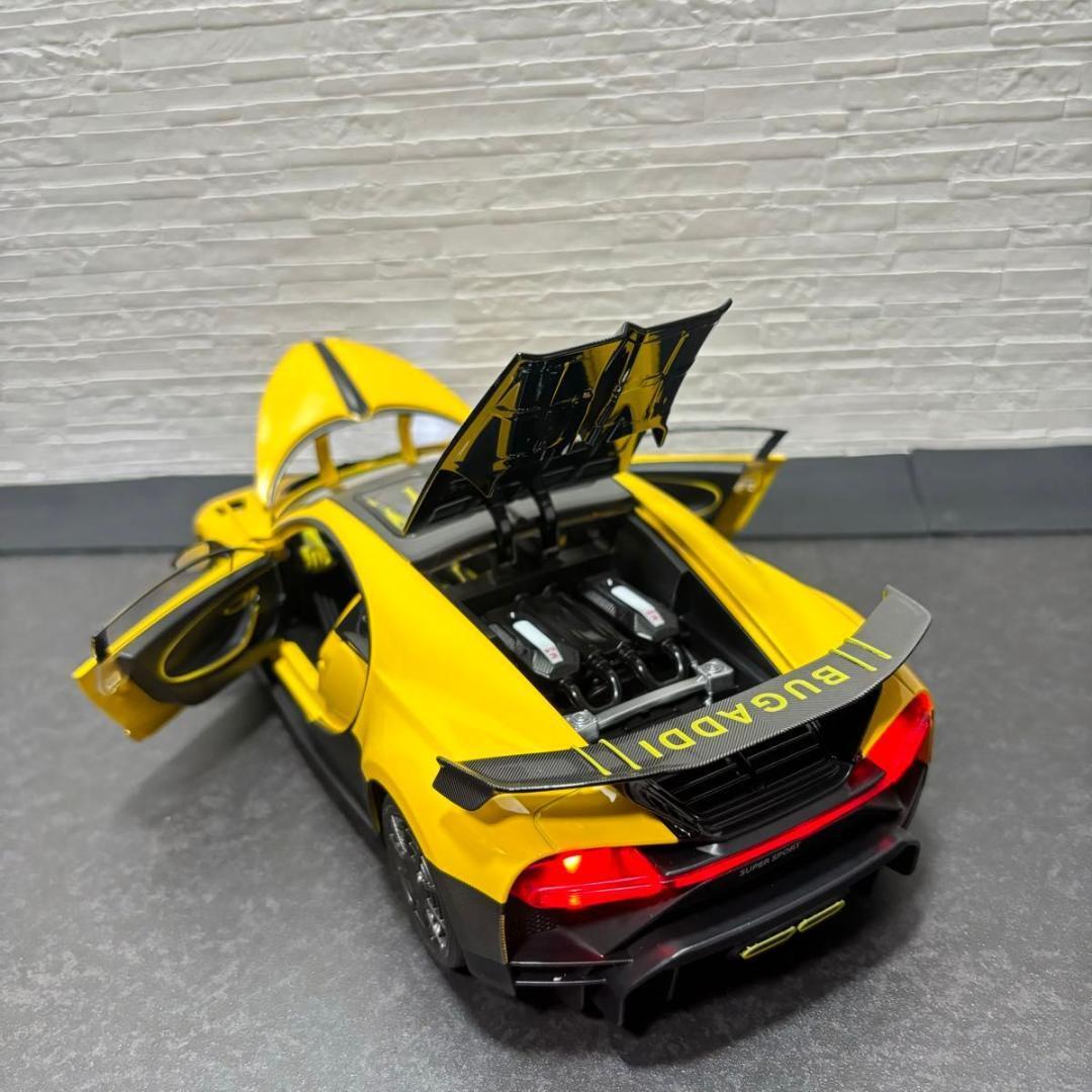 ブガッティシロン イエロー ミニカー 1 18 ライト点灯 サウンド ブガッティシロン イエロー ミニカー 1 18 ライト点灯 サウンド