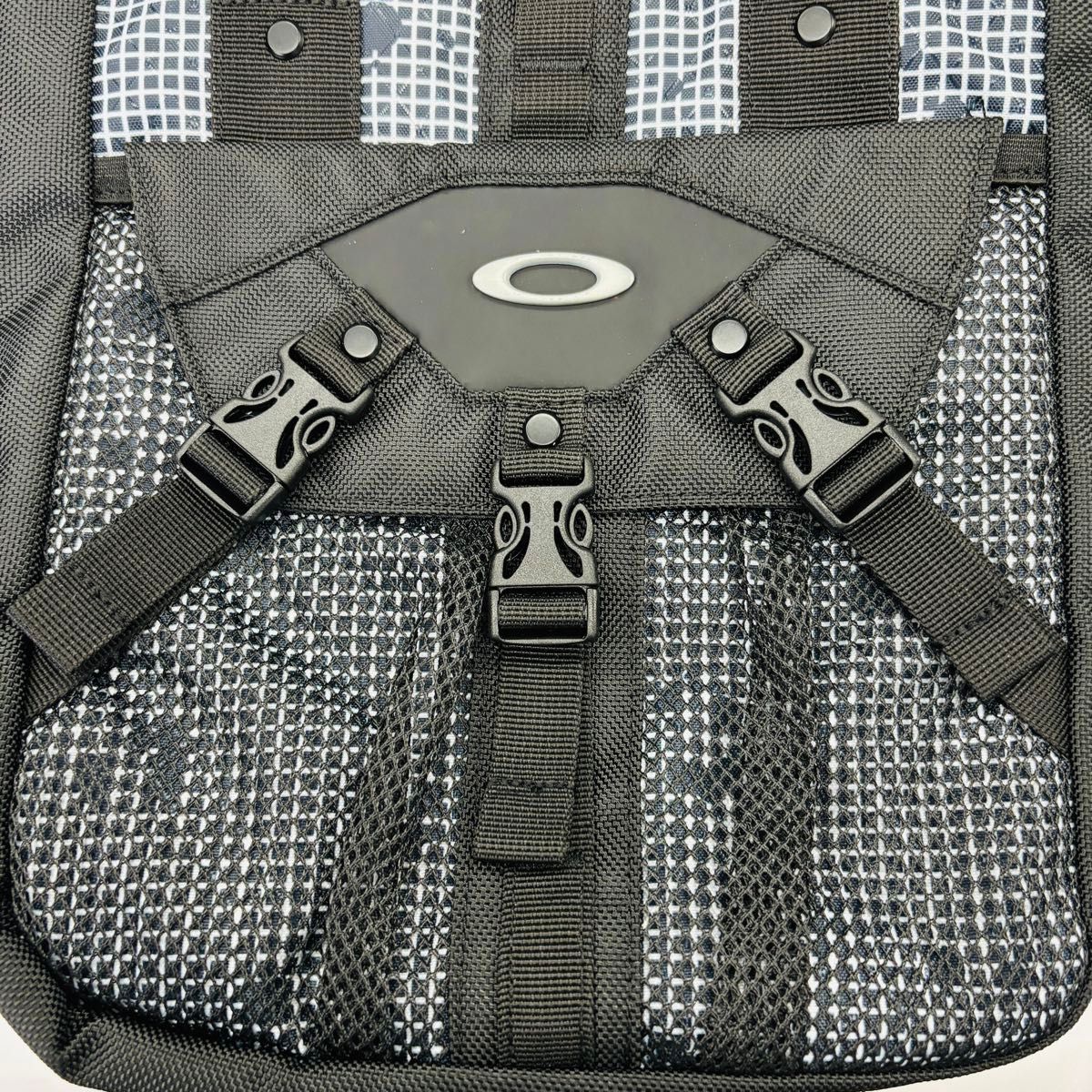 Oakley オークリー IB SMALL TOTE トートバッグ WHITE GEO PRINT Oakley オークリー IB SMALL TOTE トートバッグ WHITE GEO PRINT