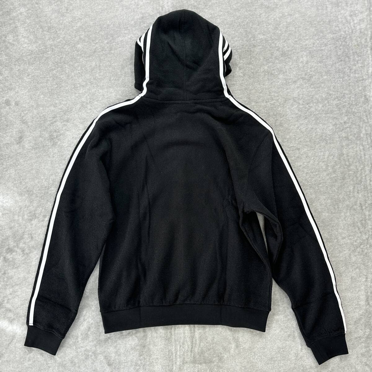 新品未使用 adidas Originals Lサイズ アディダス オリジナルス 新品未使用 adidas Originals Lサイズ アディダス オリジナルス
