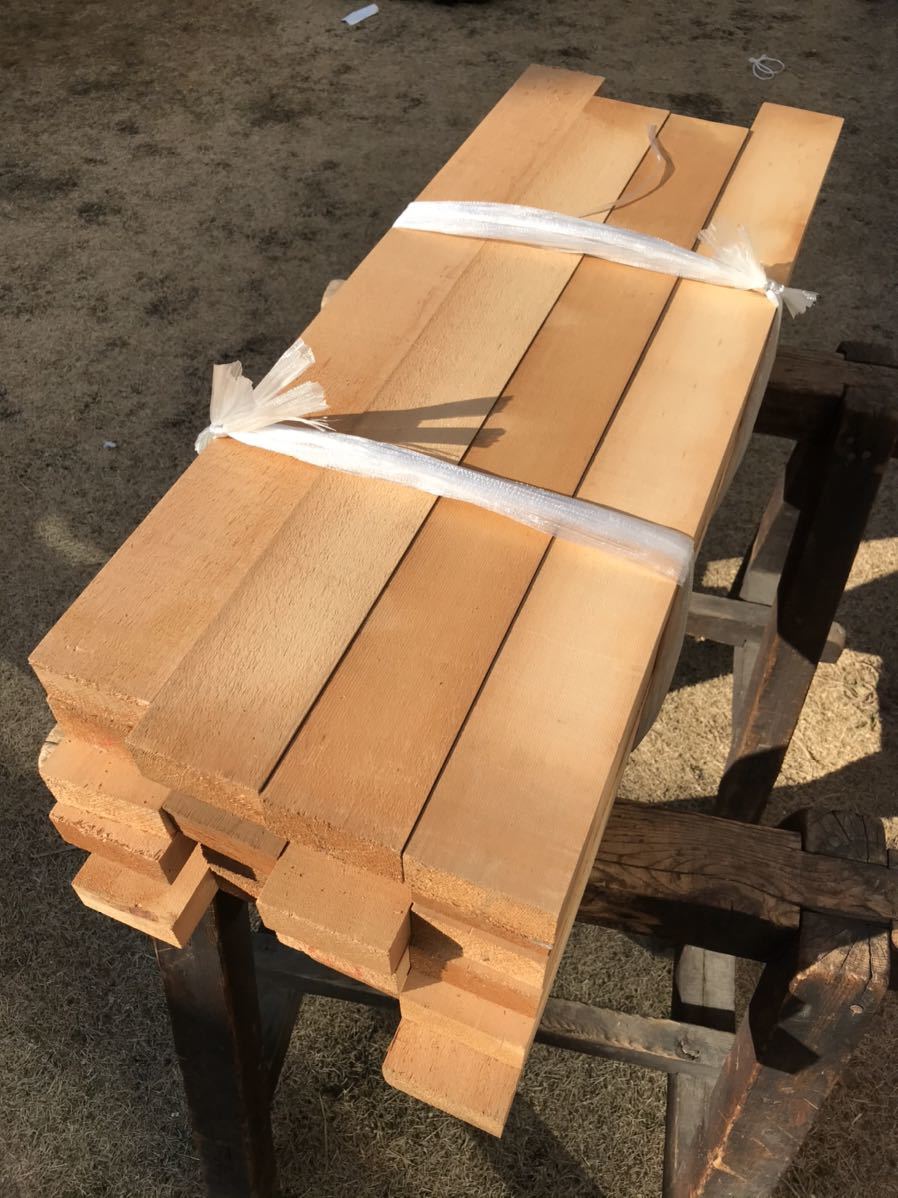 木曽ひのき角材 柾目赤身 70~85cm×7.5cm程度×3.5cm程度 24 木曽ひのき角材 柾目赤身 70~85cm×7.5cm程度×3.5cm程度 24