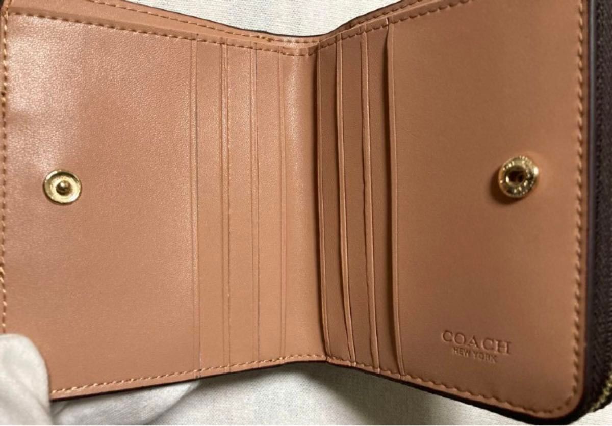 新品 COACH コーチ 二つ折り財布 馬車 ホース&キャリッジ ビル 新品 COACH コーチ 二つ折り財布 馬車 ホース&キャリッジ ビル