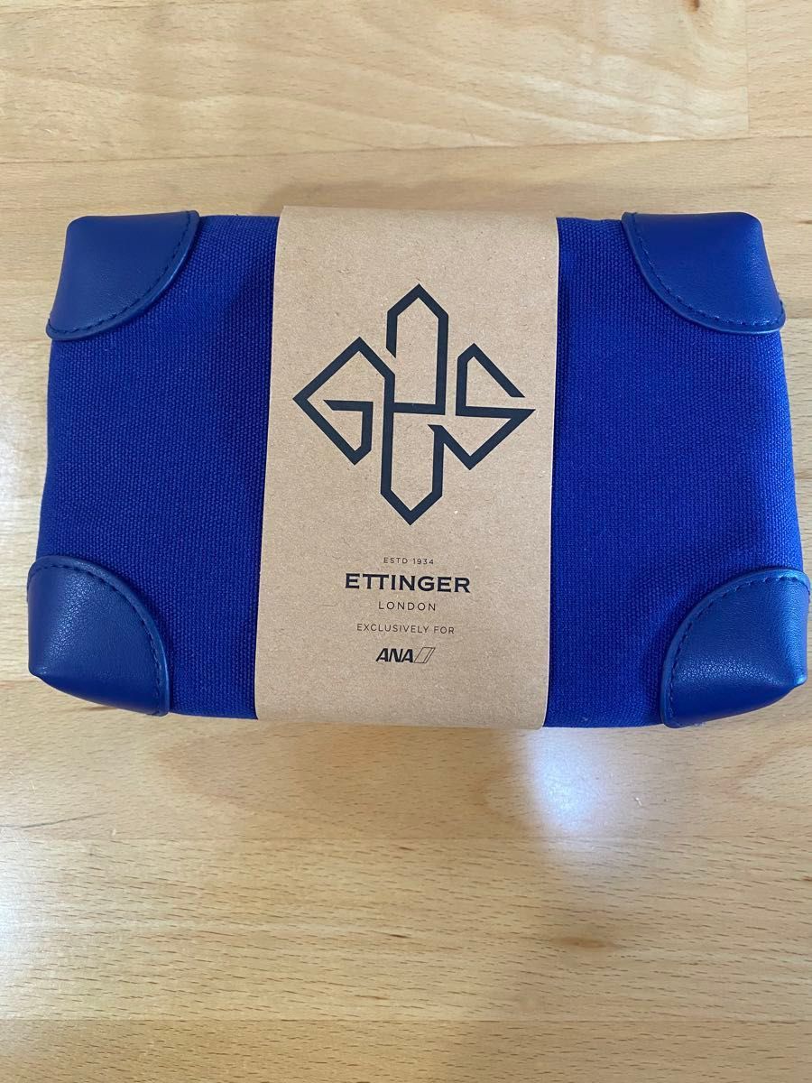 新品【ETTINGER】ANA ファーストクラス アメニティポーチ 青色 新品【ETTINGER】ANA ファーストクラス アメニティポーチ 青色
