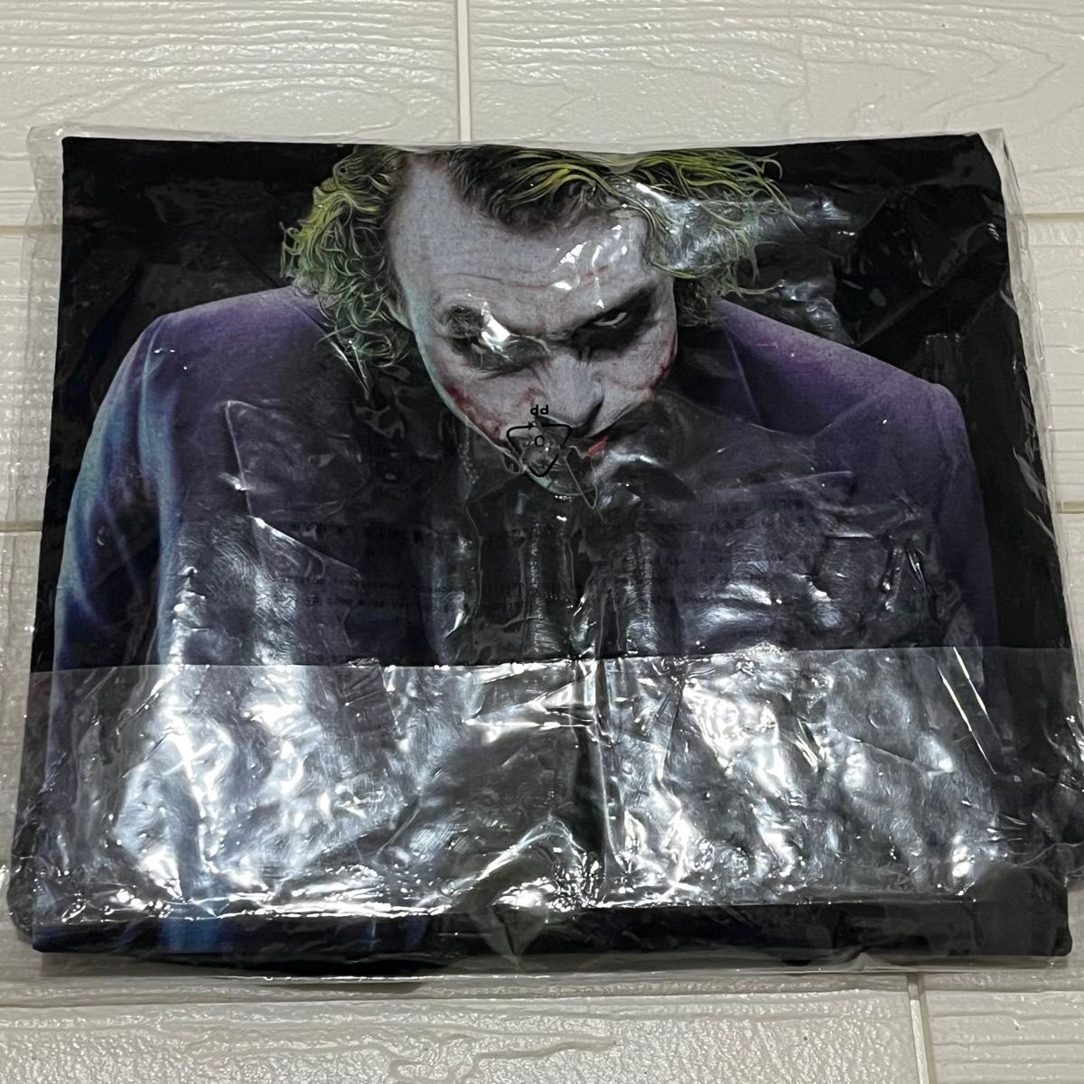 新品XS】Kith x Batman Joker Tee 新品XS】Kith x Batman Joker Tee