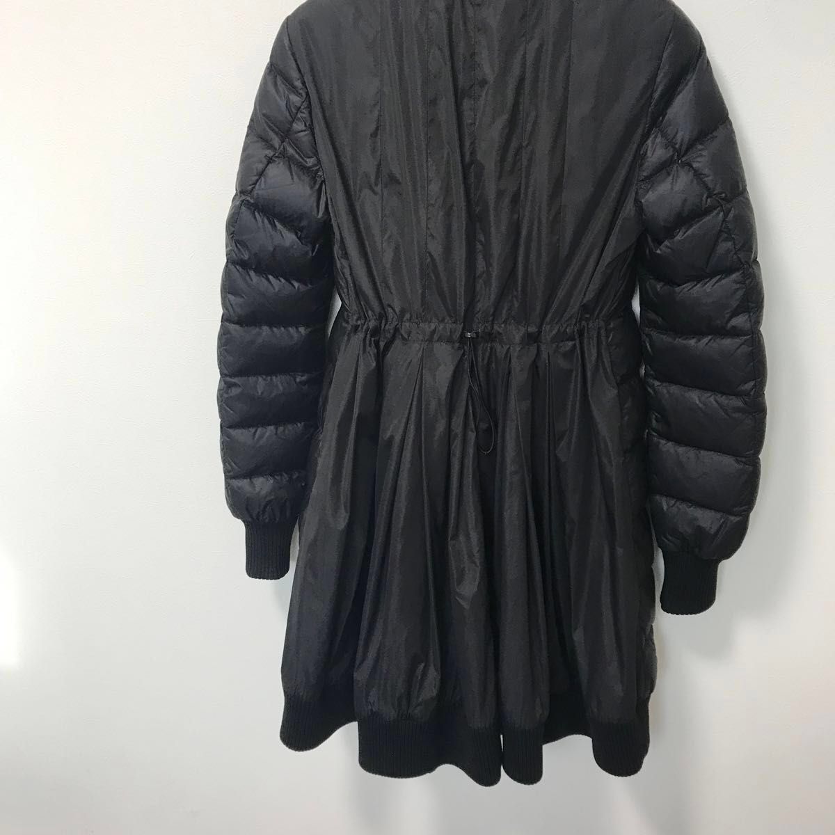 モンクレール CHAMBLY 黒 ダウンコート very 滝沢眞規子 着用 モンクレール CHAMBLY 黒 ダウンコート very 滝沢眞規子 着用