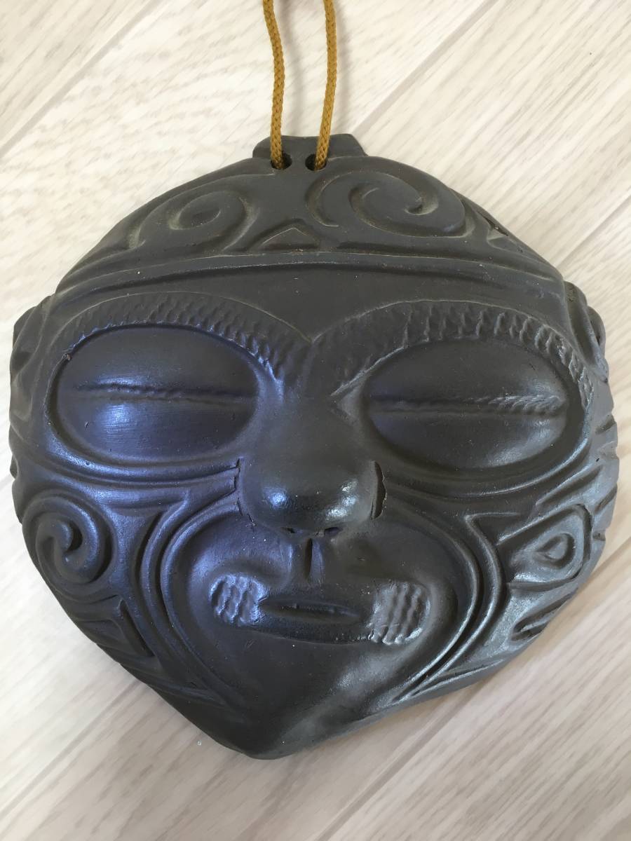  earth . mask decoration thing roasting thing used (H1448)