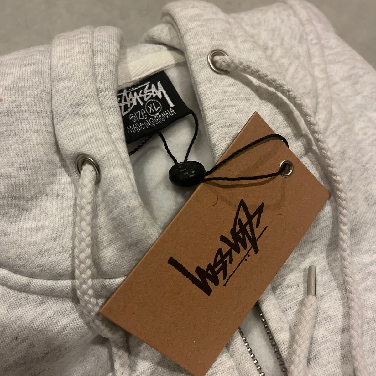 送料無料【新品】STUSSY ステューシー 8BALL ジップ パーカー 送料無料【新品】STUSSY ステューシー 8BALL ジップ パーカー