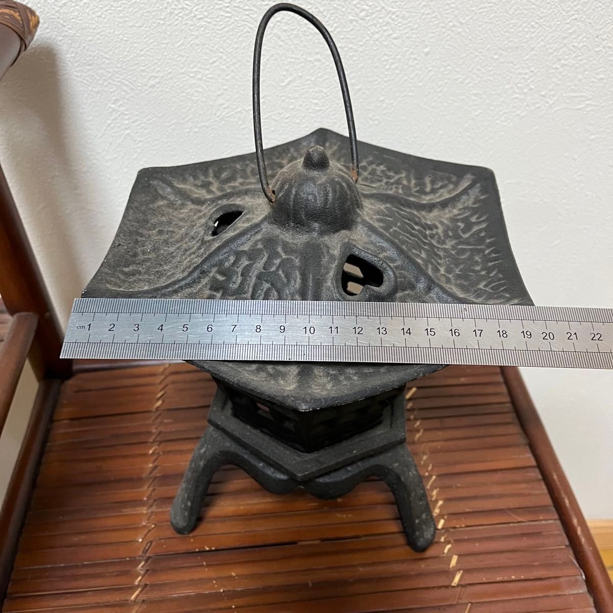 鉄灯籠 灯籠 鉄製 鋳造 鋳物 庭園 玄関 六角灯篭 置物 オブジェ 鉄灯籠 灯籠 鉄製 鋳造 鋳物 庭園 玄関 六角灯篭 置物 オブジェ