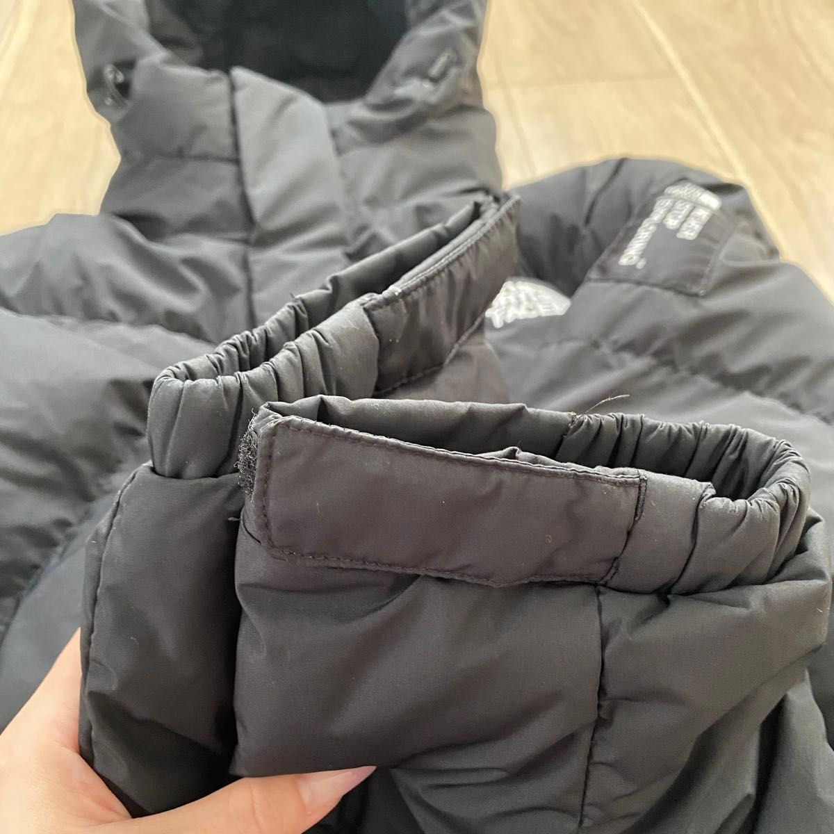 日本未入荷 ノースフェイス メンズ 中綿ダウンジャケット 肩ロゴ 日本未入荷 ノースフェイス メンズ 中綿ダウンジャケット 肩ロゴ