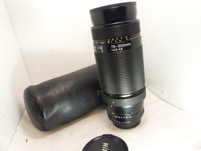 ニコンAF 超望遠 75-300㎜F4.5-5.6 マクロ 純正フィルター・ケース付 良品_画像1