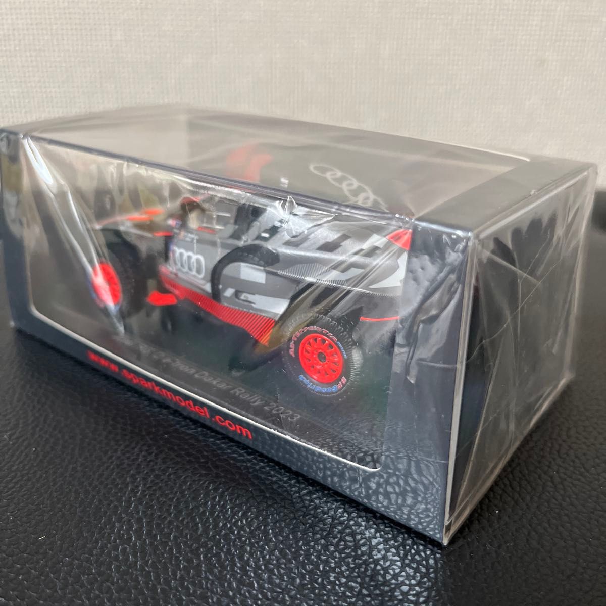 新品未開封】『スパーク1/43』 《Audi RS Q e-tron No 207 新品未開封】『スパーク1/43』 《Audi RS Q e-tron No 207