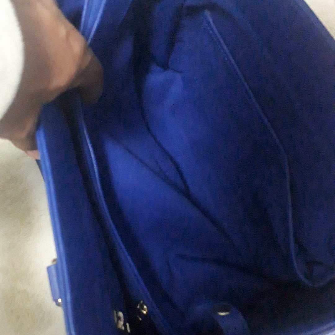 【ほぼ美品】【可愛い】鮮やかブルー　ストロベリーフィールズハンドバッグ