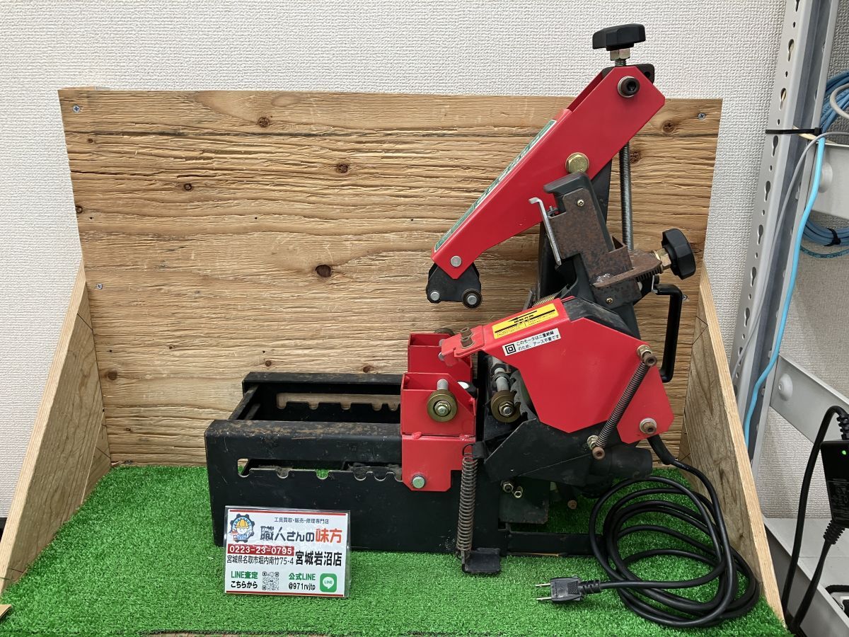 品質保証☆左官道具 レベリング下のコンクリート金鏝作業 仕上げ 品質保証☆左官道具 レベリング下のコンクリート金鏝作業 仕上げ
