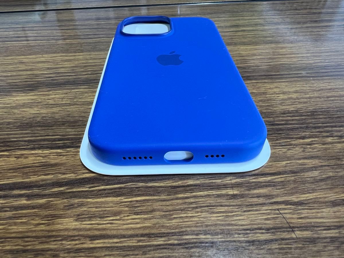 Apple純正 iPhone 16 Pro Max シリコンケース ウルトラマリン Apple純正 iPhone 16 Pro Max シリコンケース ウルトラマリン
