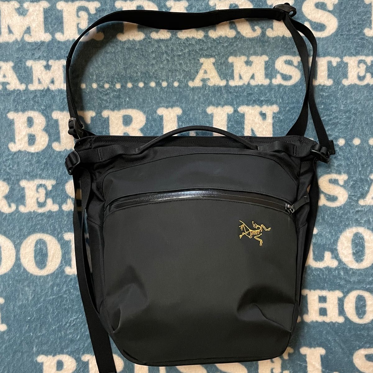 ARC'TERYX アークテリクス ARRO8 アロー8 ショルダーバッグ ARC'TERYX アークテリクス ARRO8 アロー8 ショルダーバッグ