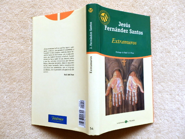 ..　Extramuros : Jesus Fernandez Santos スペイン語洋書_画像1