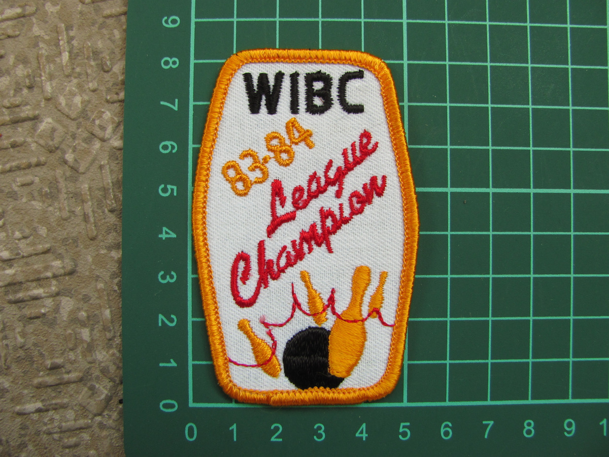 【ワッペン】WIBC LEAGUE CHAMPION 1983 - 1984 ボウリング デッドストック USA ビンテージ アメリカ 古着 レア ワーク_画像3