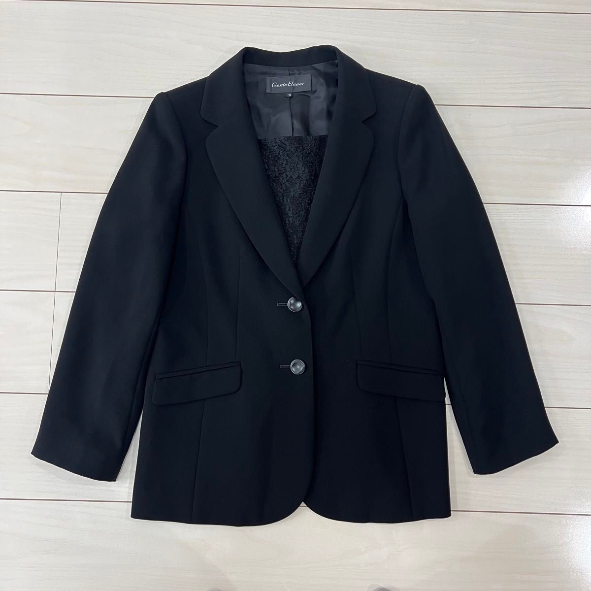 東京ソワール Genie Elever 礼服 喪服 胸当て付き 黒 11号 美品 東京ソワール Genie Elever 礼服 喪服 胸当て付き 黒 11号 美品