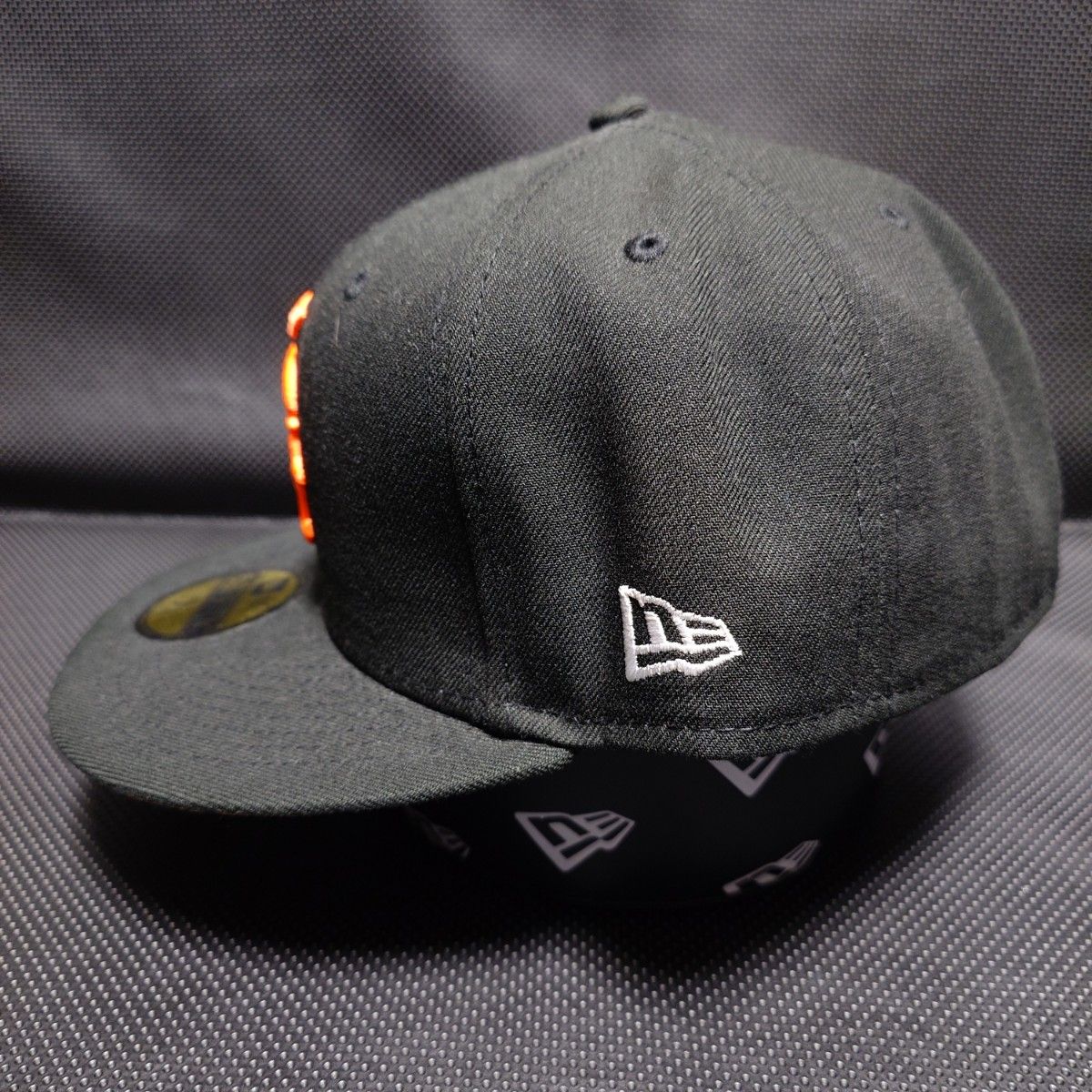 新品 ニューエラ 59fifty 61 5 7 3/4 ブリム裏蛇柄 オレンジ 新品 ニューエラ 59fifty 61 5 7 3/4 ブリム裏蛇柄 オレンジ