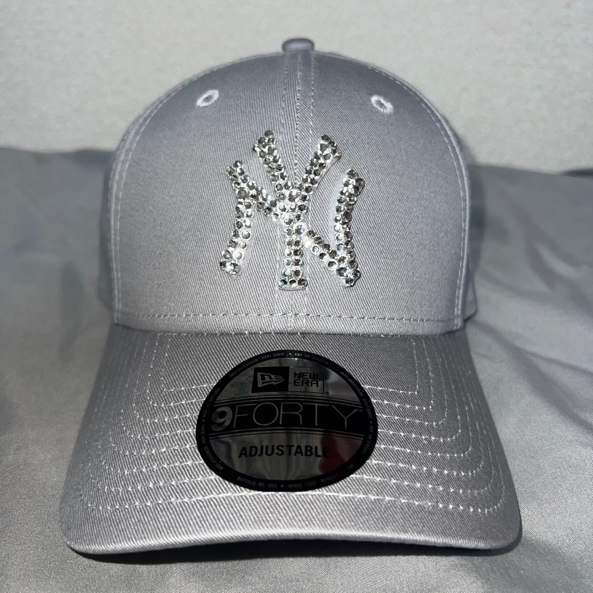 NEW ERA ベースボールキャップ ラインストーン NYロゴ グレー NEW ERA ベースボールキャップ ラインストーン NYロゴ グレー