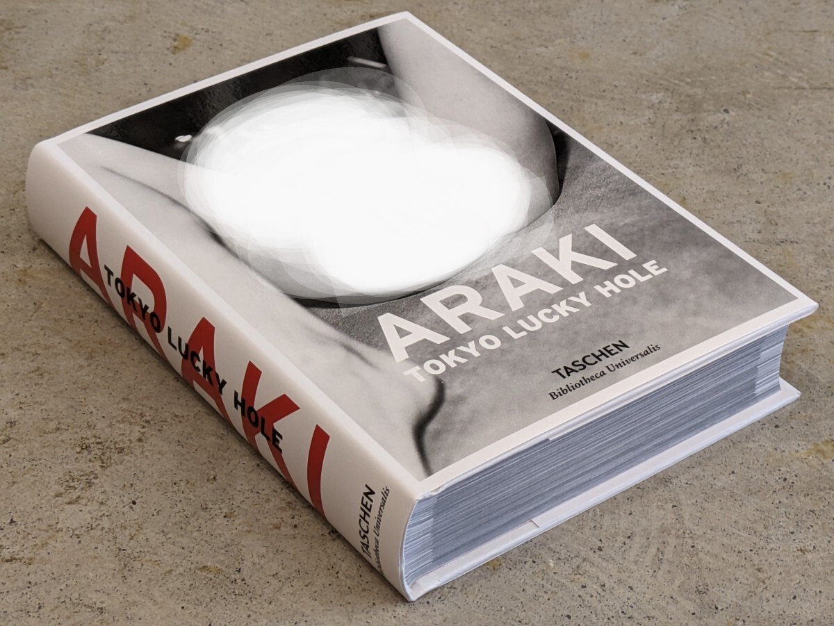 洋書 新品】ARAKI Tokyo Lucky Hole / Taschen 荒木経惟 洋書 新品】ARAKI Tokyo Lucky Hole / Taschen 荒木経惟