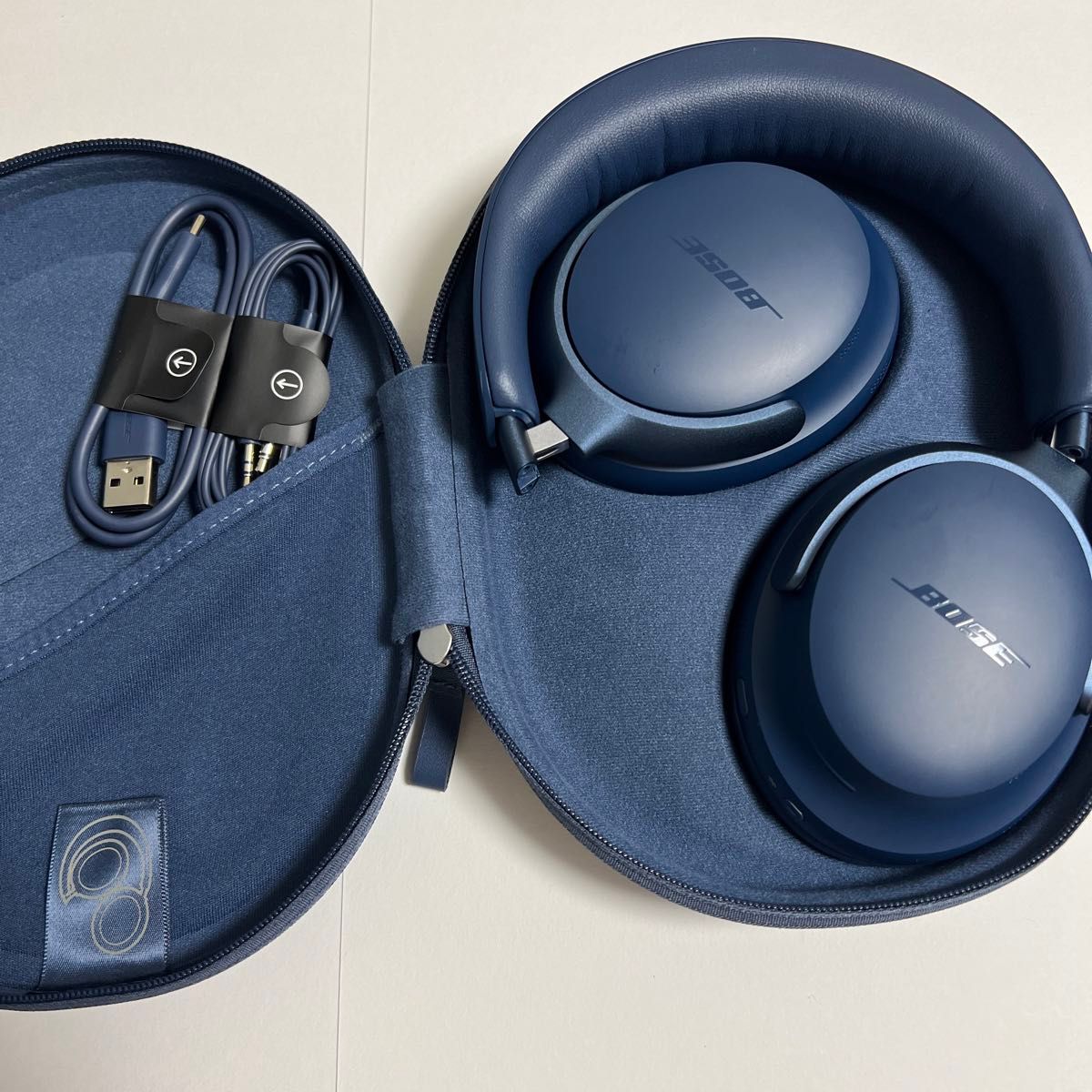 Bose QuietComfort Ultra Headphones LE 完全ワイヤレス Bose QuietComfort Ultra Headphones LE 完全ワイヤレス