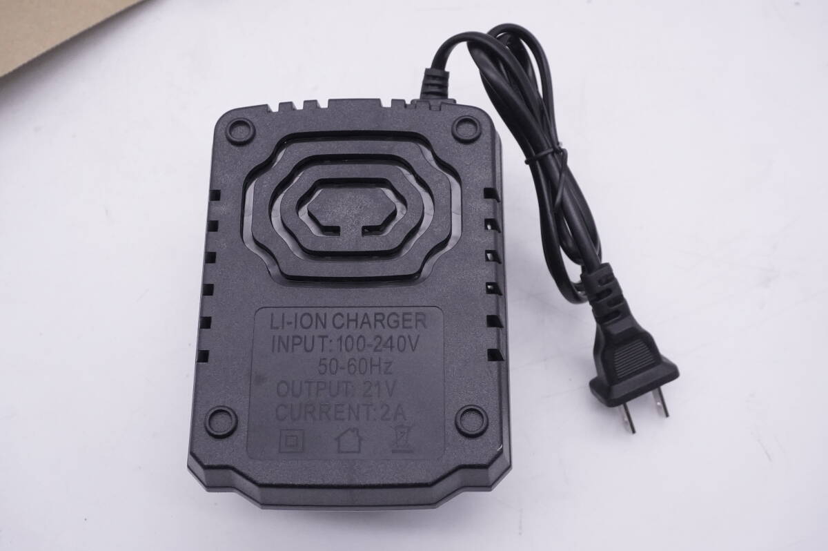 [ several equipped ] unused Makita Makita interchangeable charger 18V or 21V charger impact other 