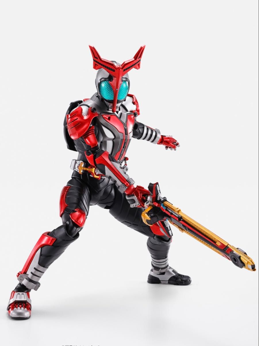 S H Figuarts(真骨彫製法)仮面ライダーカブト ハイパー S H Figuarts(真骨彫製法)仮面ライダーカブト ハイパー