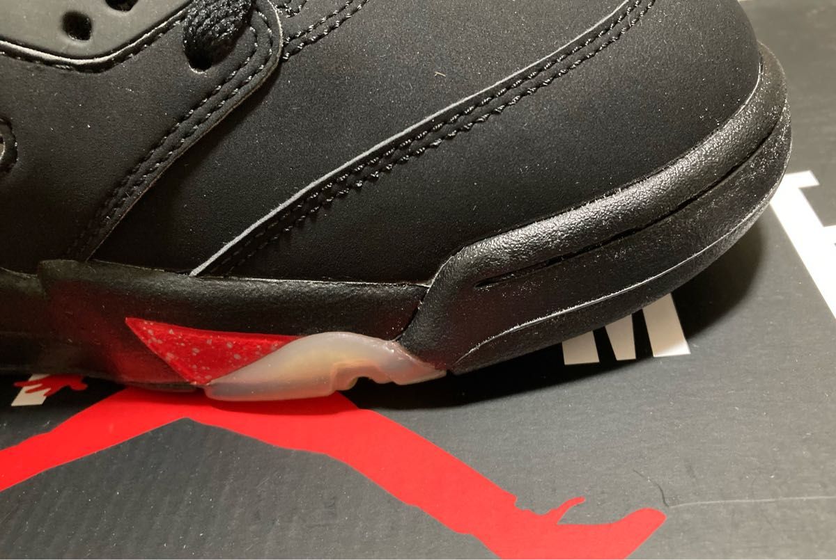 未使用 Supreme x Air JORDAN 5 RETRO エア ジョーダン 5 Black 未使用 Supreme x Air JORDAN 5 RETRO エア ジョーダン 5 Black