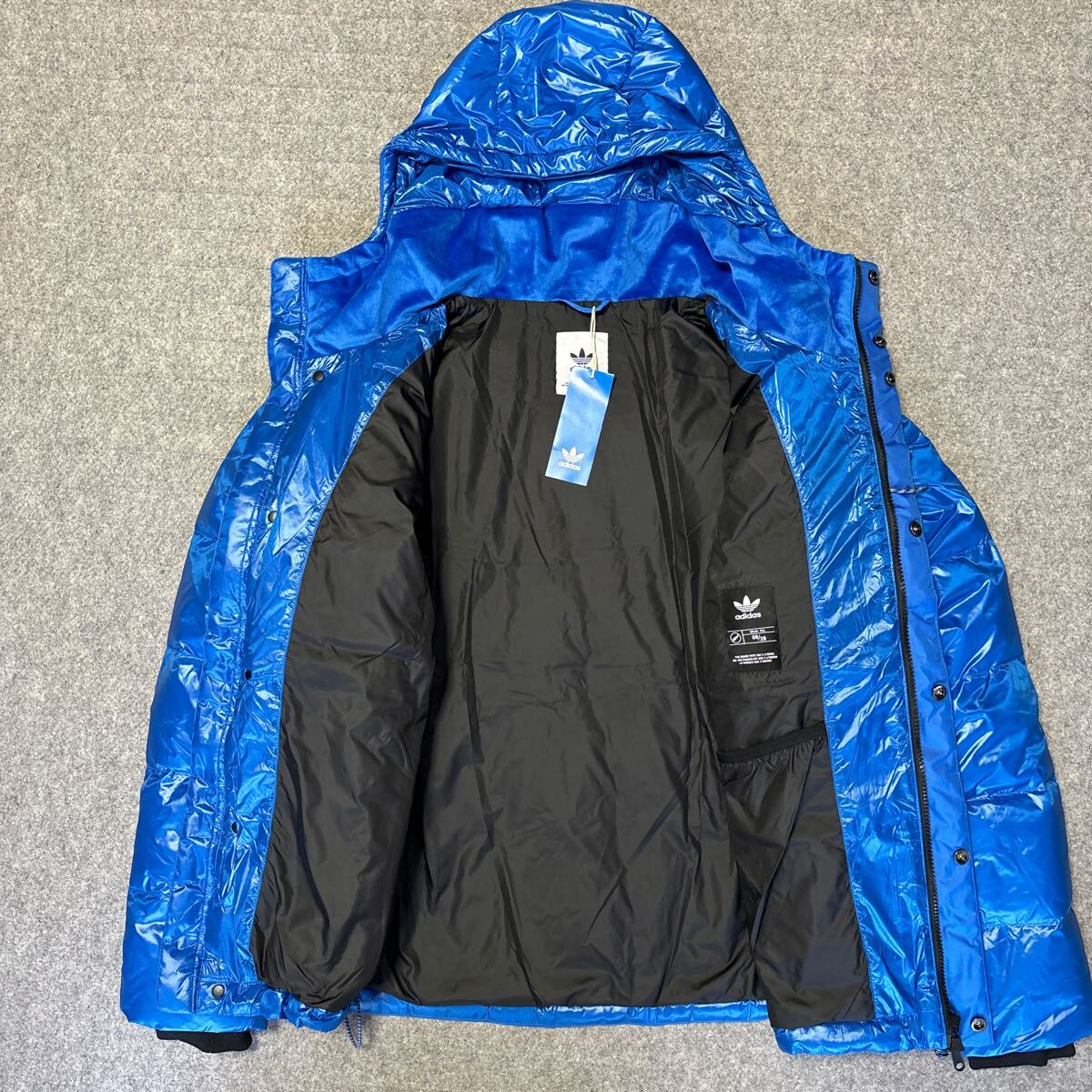 Lサイズ 定価2万9700円 新品 アディダス オリジナルス ダウン Lサイズ 定価2万9700円 新品 アディダス オリジナルス ダウン