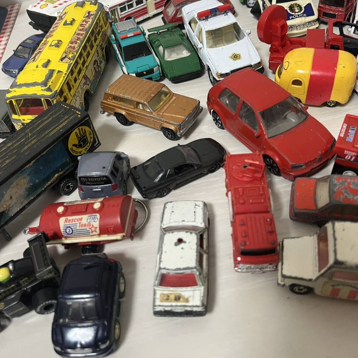 おもちゃ 色々 まとめ セット 昭和 平成 レトロ 当時物 ジャンク レア ミニカー 大量 まとめて トミカ yatming 他色々 Toys 自動車