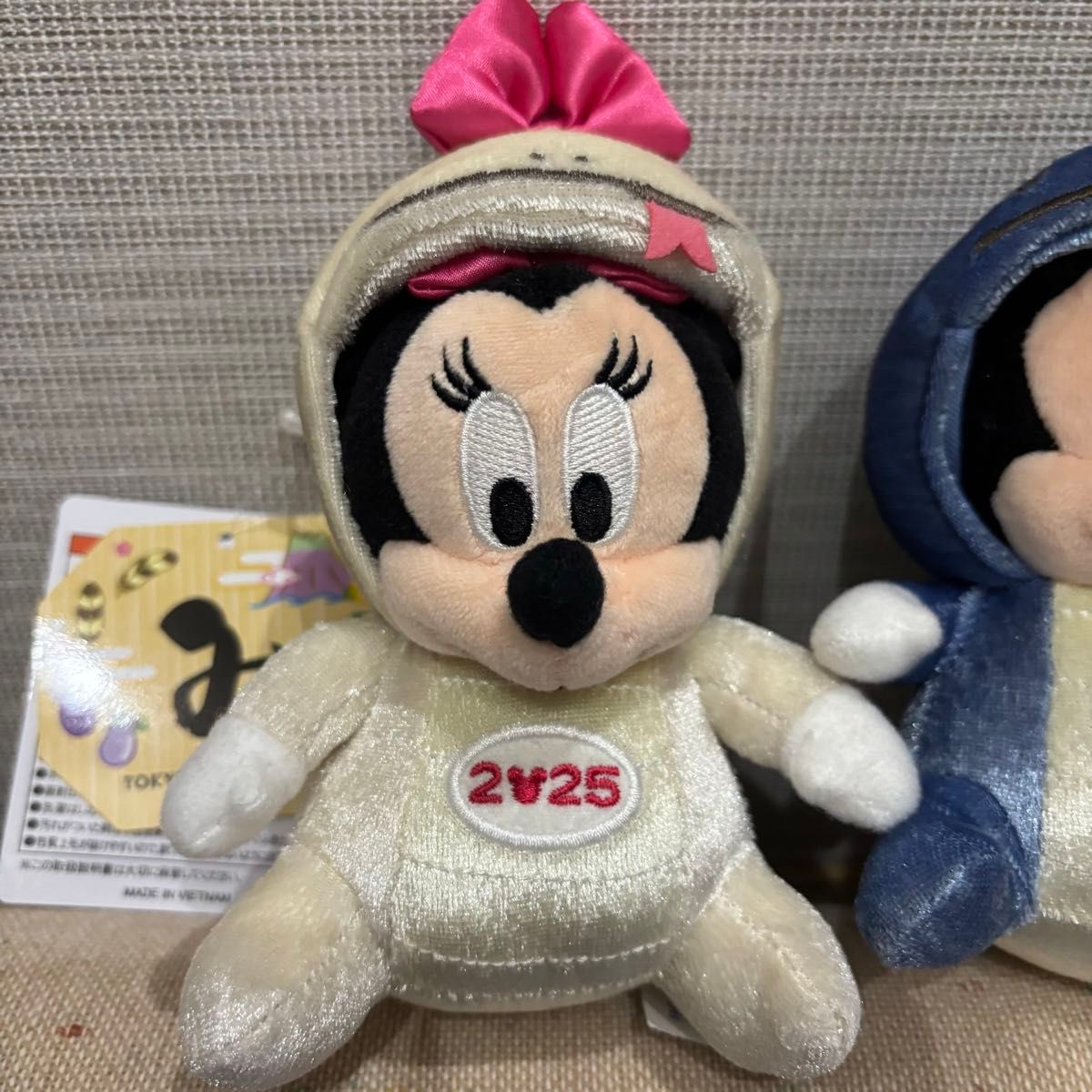 ぬいぐるみバッジ 干支 蛇年 2025 ディズニー ミッキー ミニー