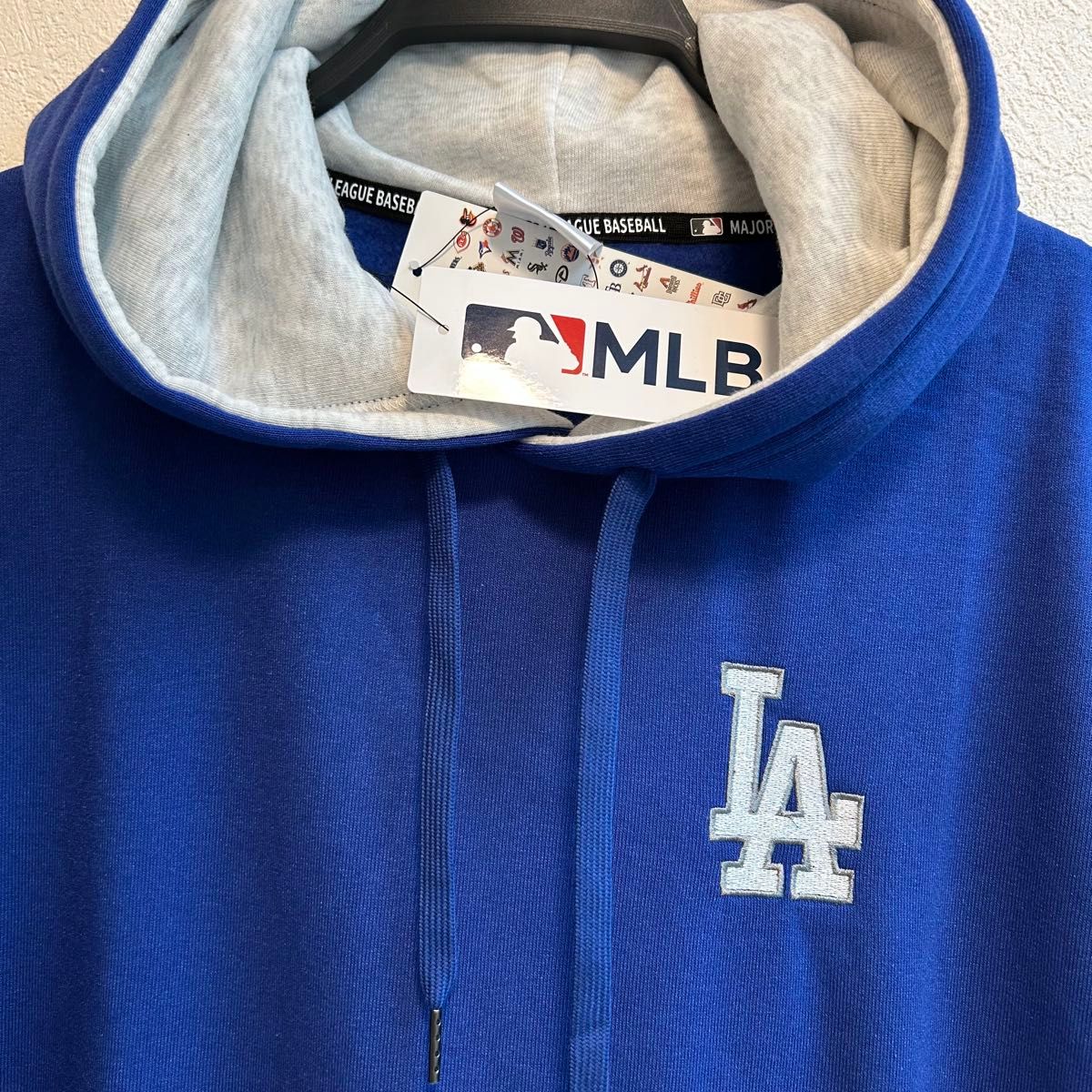 L】MLB ロサンゼルス・ドジャース 裏起毛スウェットパーカー L】MLB ロサンゼルス・ドジャース 裏起毛スウェットパーカー