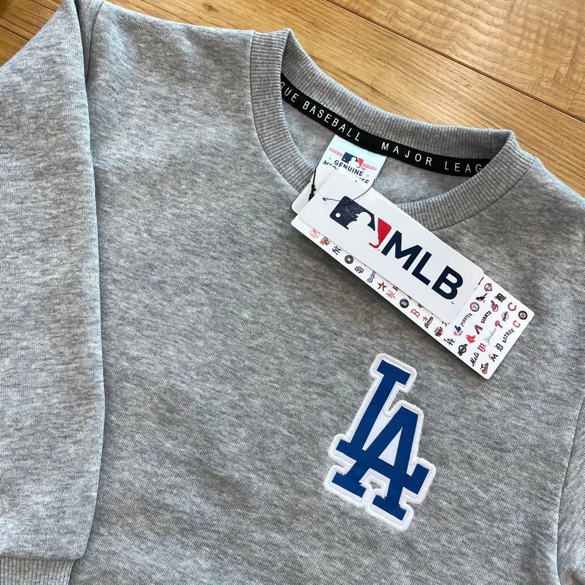 希少 【150】MLB公式 ロサンゼルス・ドジャース 裏起毛 長袖 希少 【150】MLB公式 ロサンゼルス・ドジャース 裏起毛 長袖