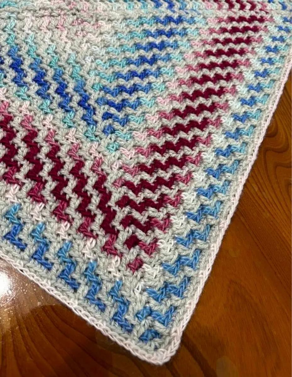 53㎝モザイク座布団　ハンドメイド