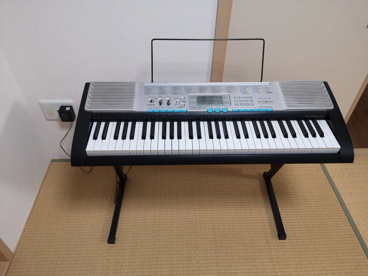 カシオ 光ナビゲーション キーボード LK-220 スタンド付き カシオ 光ナビゲーション キーボード LK-220 スタンド付き