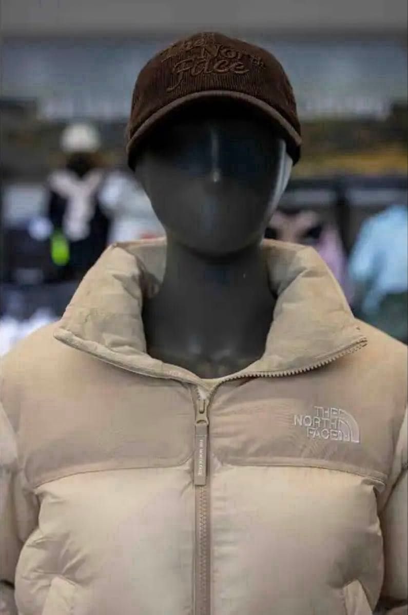 新品未着用 W'S NOVELTY NUPTSE ON BALL JACKET Mサイズ ダウン 新品未着用 W'S NOVELTY NUPTSE ON BALL JACKET Mサイズ ダウン