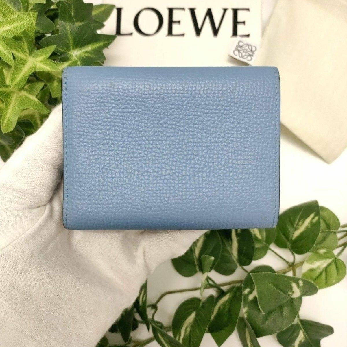 ロエベ 三つ折り財布 トライフォールドウォレット アナグラム ロエベ 三つ折り財布 トライフォールドウォレット アナグラム