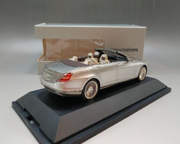 メルセデス・ベンツ ディラーモデル 1/43 メルセデスベンツ メルセデス・ベンツ ディラーモデル 1/43 メルセデスベンツ