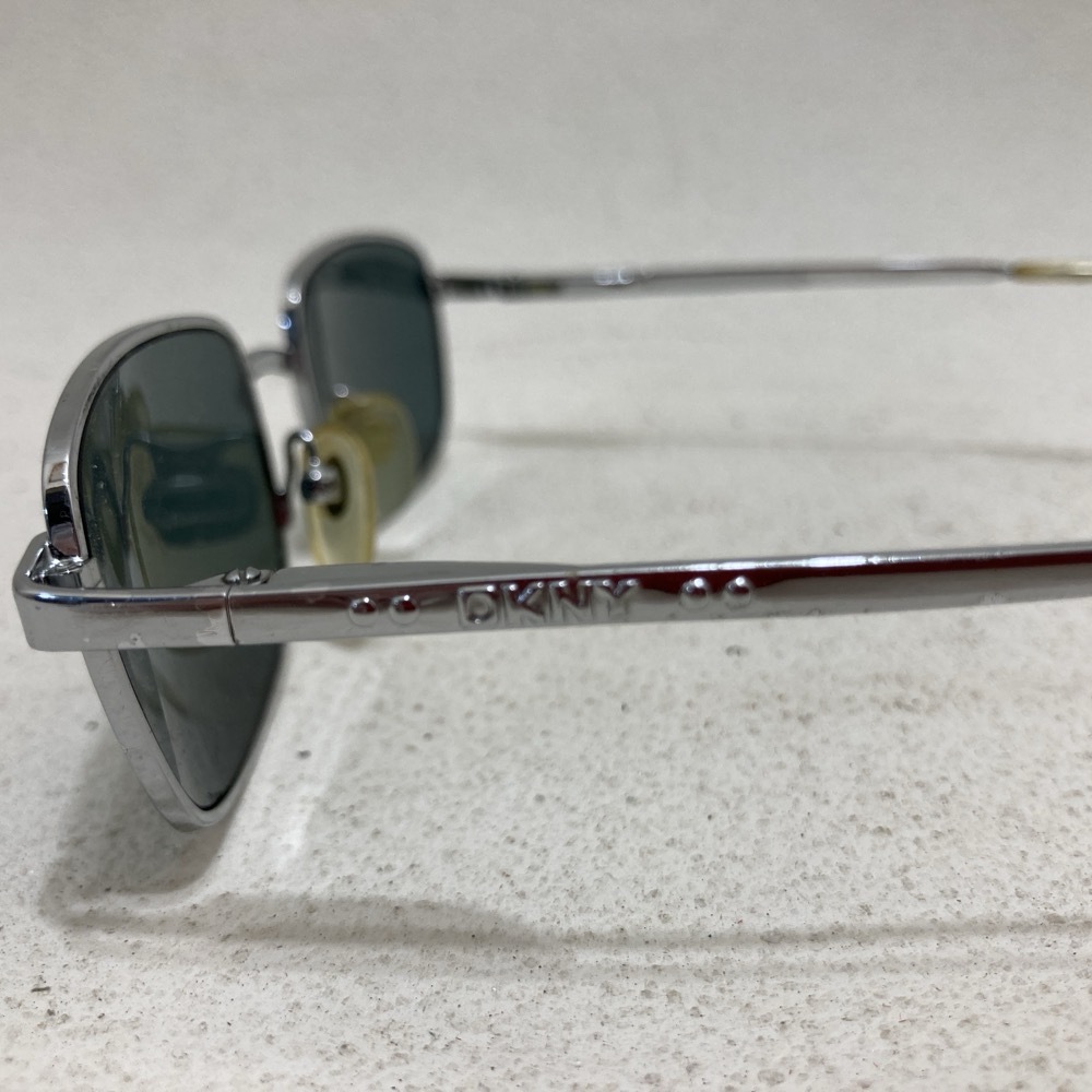 DKNY ダナキャラン サングラス シルバー レトロ ※汚れあり★K2832H