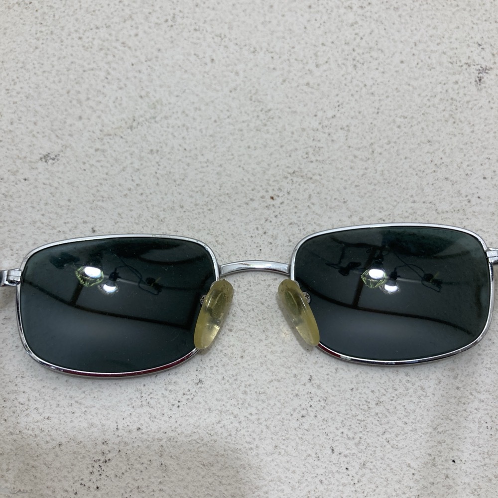 DKNY ダナキャラン サングラス シルバー レトロ ※汚れあり★K2832H