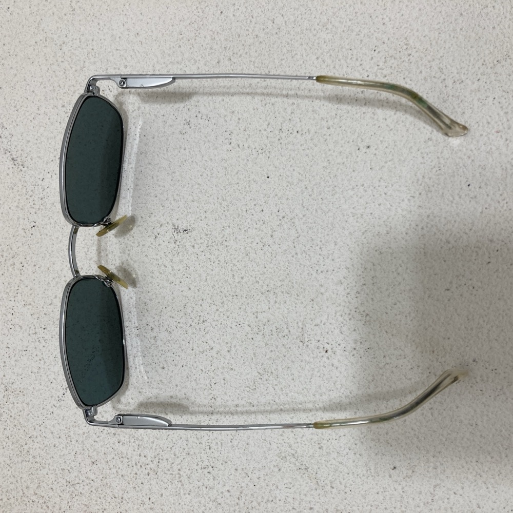 DKNY ダナキャラン サングラス シルバー レトロ ※汚れあり★K2832H