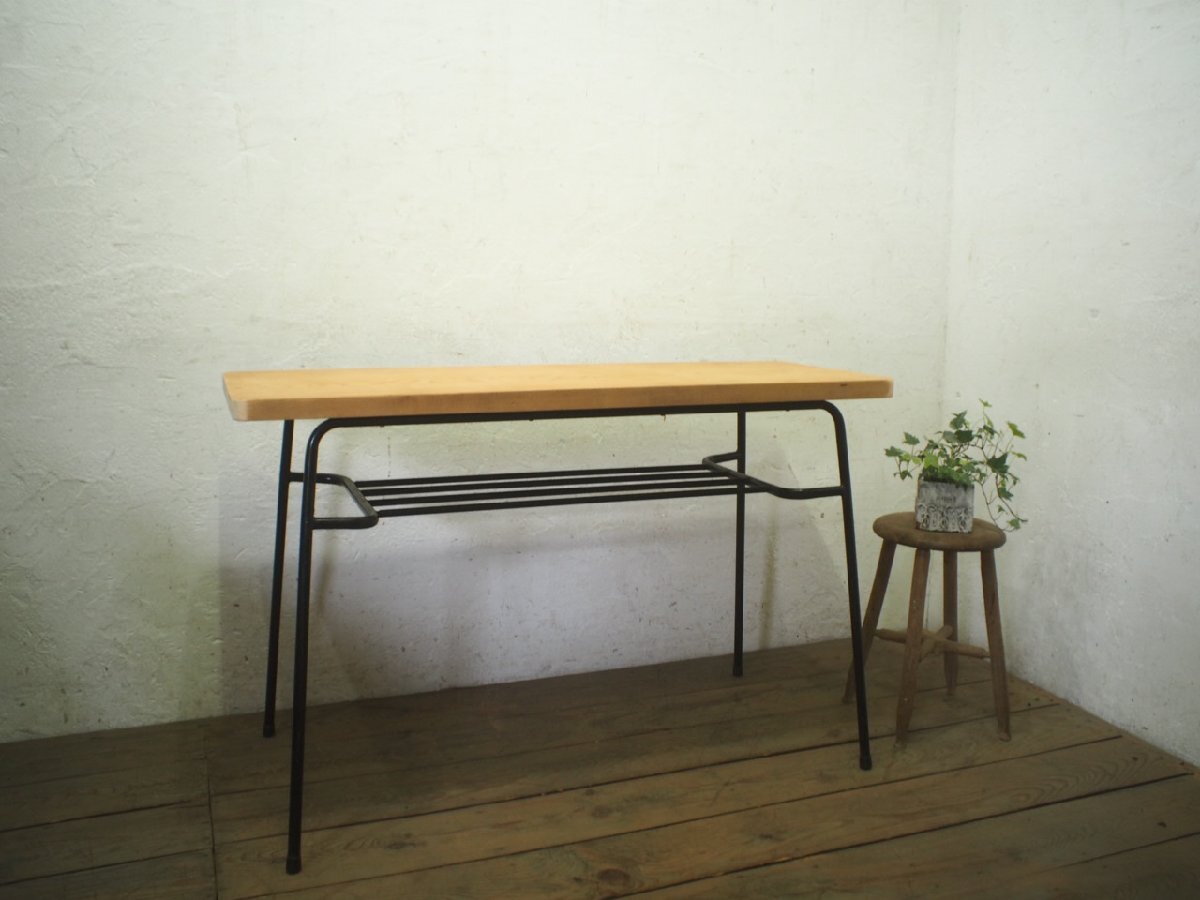 タQ0581◆①天板W118,5cm×D43,5cm◆レトロな古い鉄脚テーブル◆デスク 無垢材 アイアン リメイク 作業台 インテリア ヴィンテージP庭
