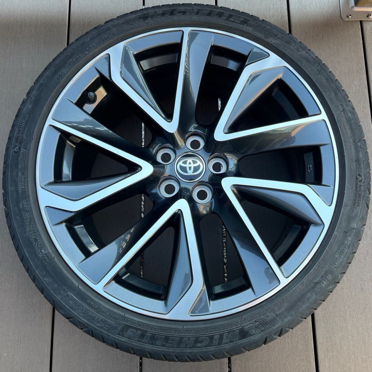 トヨタ 純正 ホイール 18×8J +40 PCD 100 5H 4本 タイヤ 225/40 トヨタ 純正 ホイール 18×8J +40 PCD 100 5H 4本 タイヤ 225/40