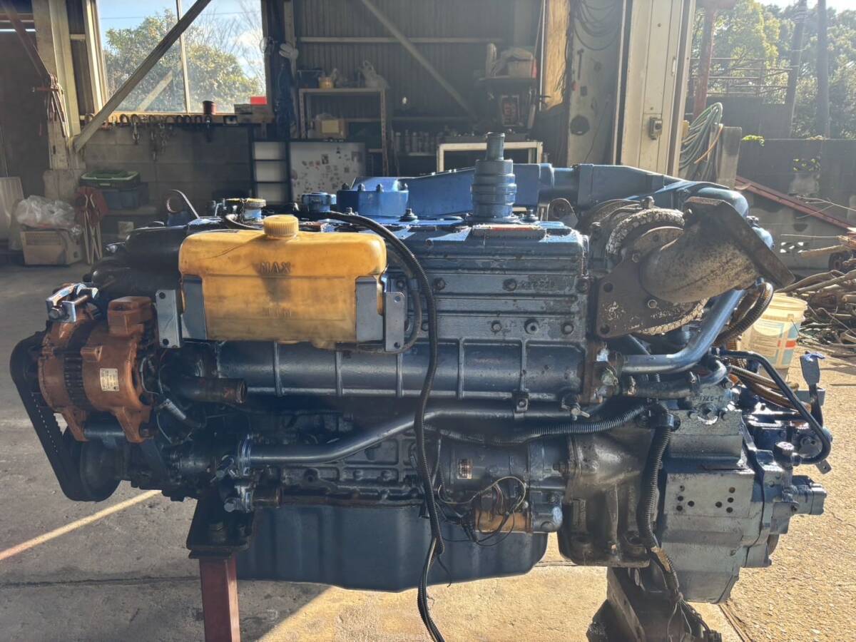 いすゞ船内機 UM6BG1TCX2 285馬力 最大350馬力 減速比:2.91 いすゞ船内機 UM6BG1TCX2 285馬力 最大350馬力 減速比:2.91