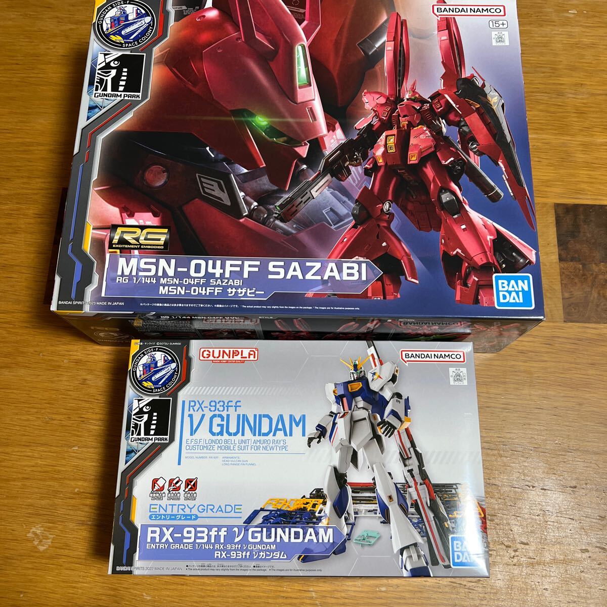 RG MSN-04FF サザビー vs EG RX-93ff νガンダム★福岡SIDE-F限定★バンダイのプラモデル★未組立★逆襲のシャア★ガンプラ★送料無料！！
